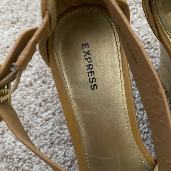 Express wedges size 7 - Picture 10 of 11